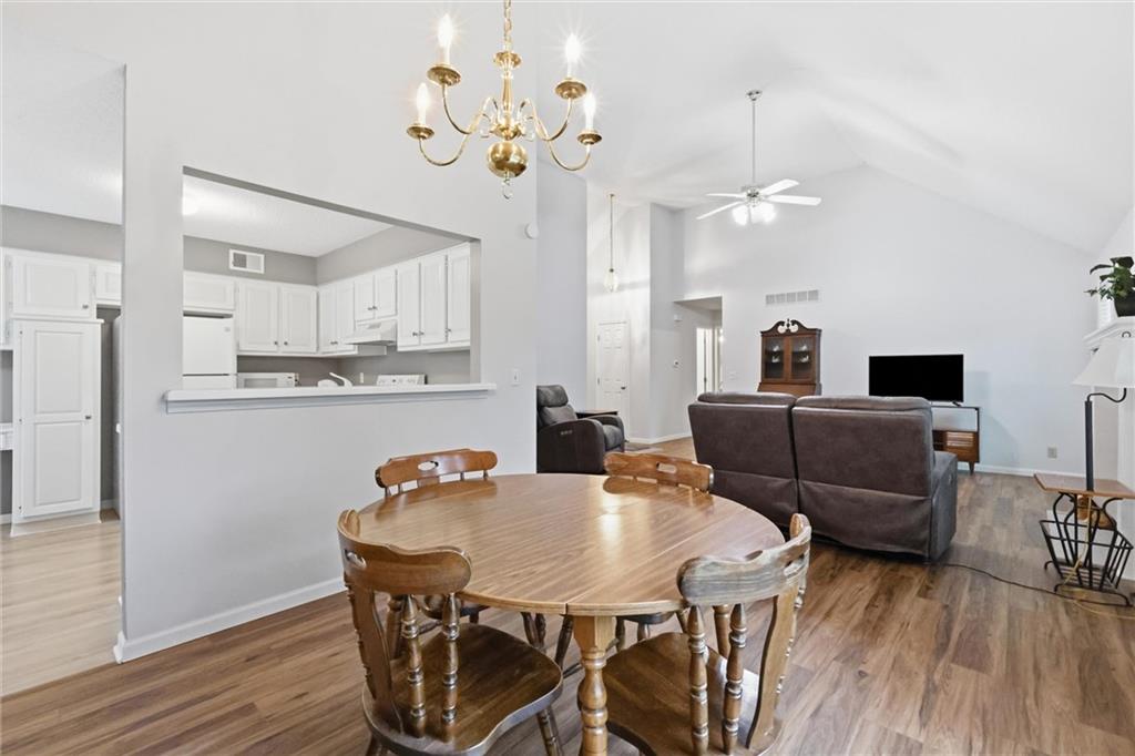 15724 Travis Street Property Photo 7