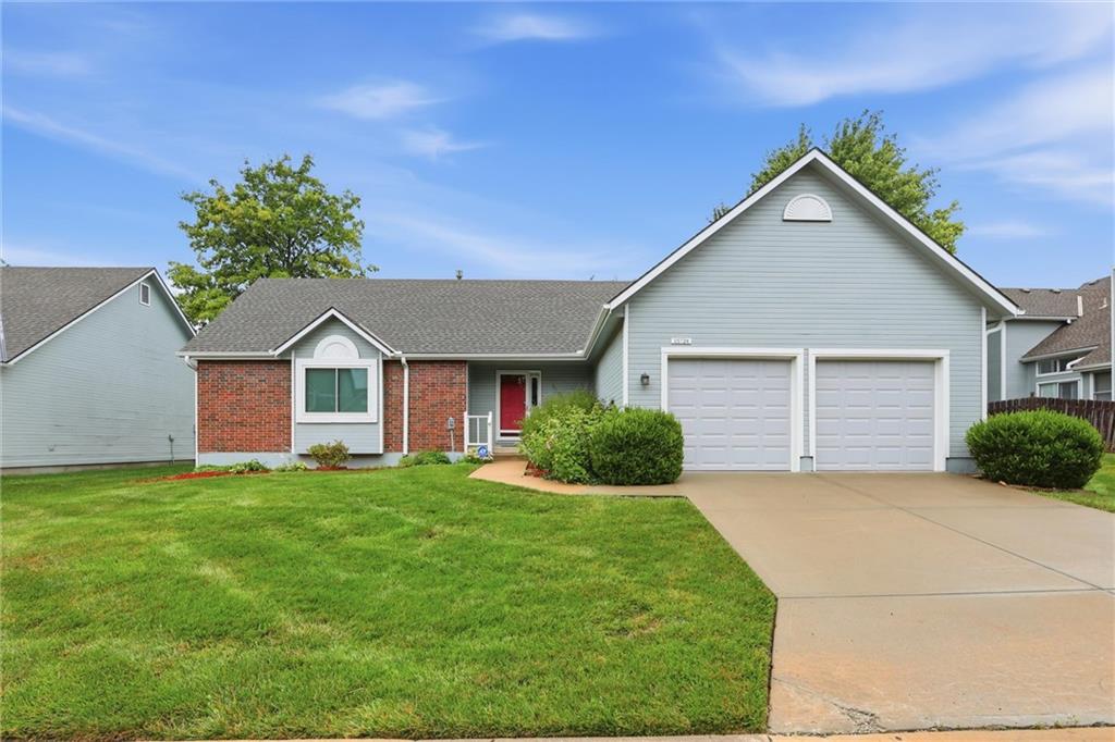 15724 Travis Street Property Photo 13