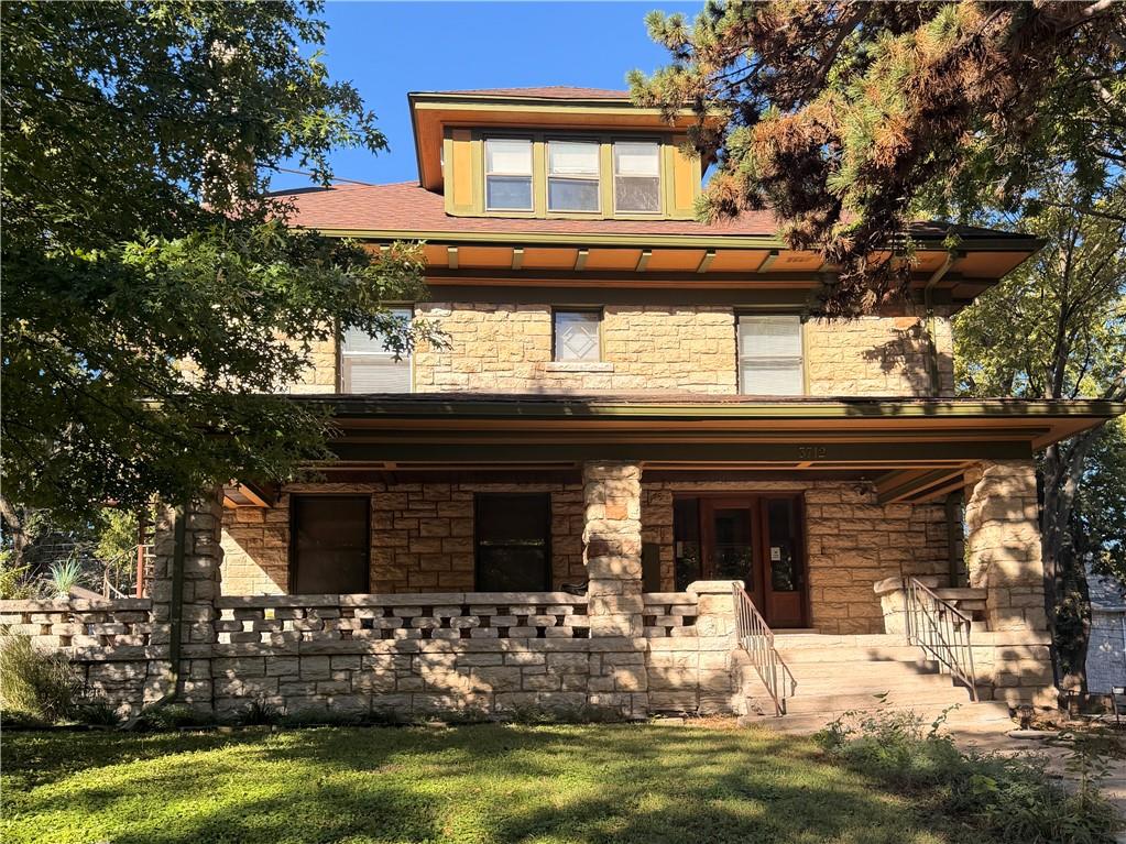 3712 Washington Street Property Photo 1