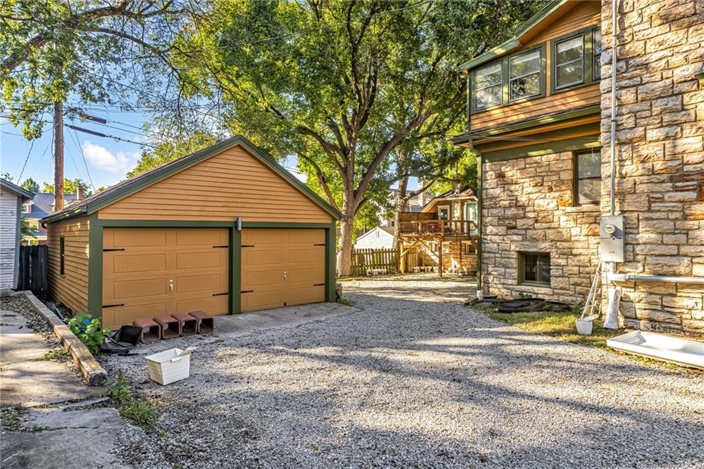3712 Washington Street Property Photo 8