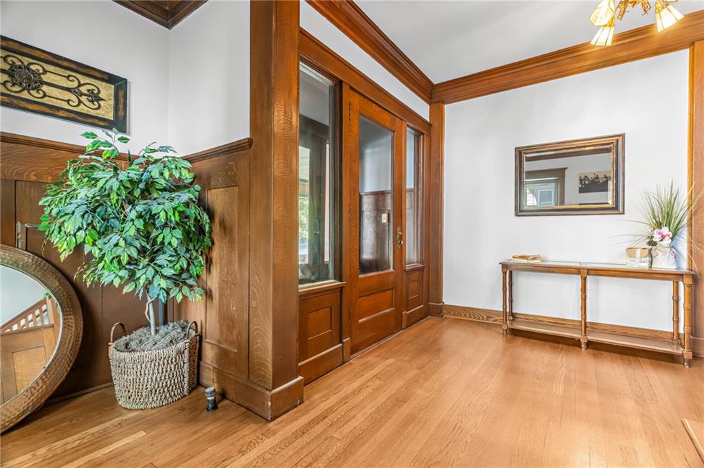 3712 Washington Street Property Photo 13