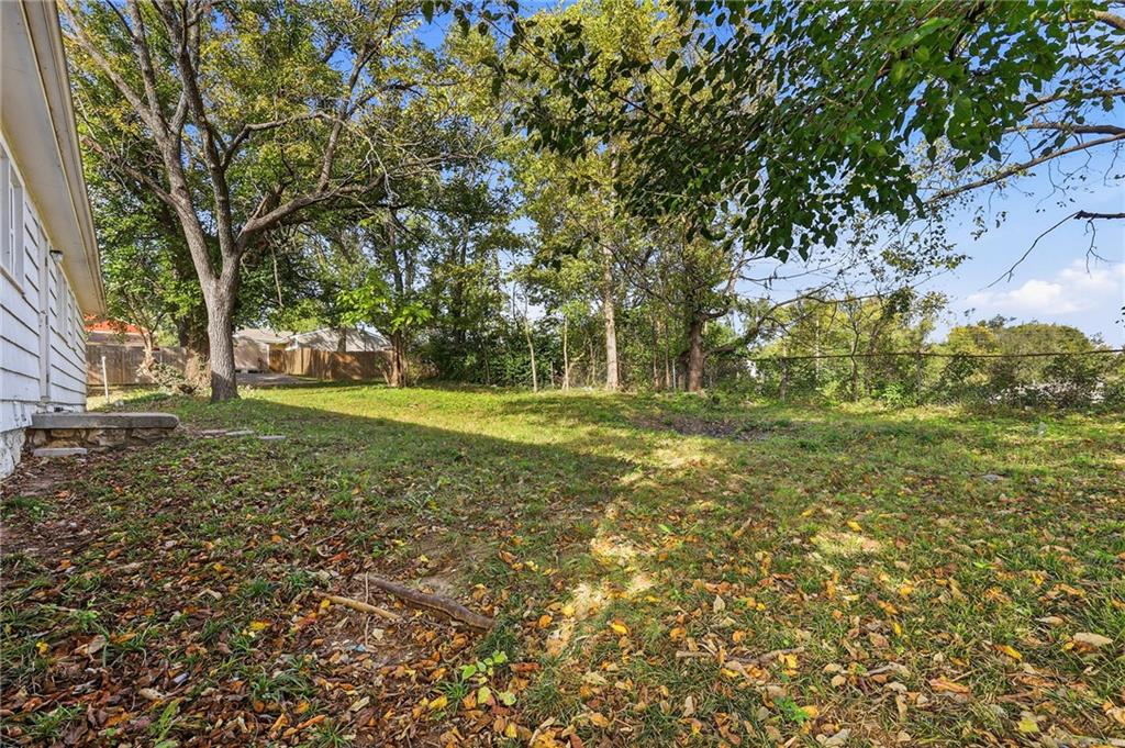 1302&4 Richmond Avenue Property Photo 24