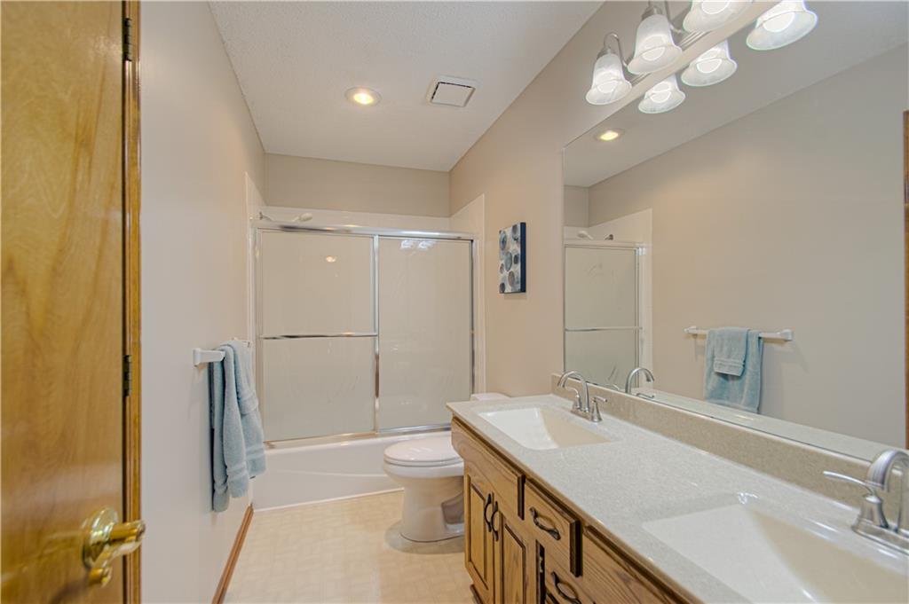 13636 W 75 Place Property Photo 33