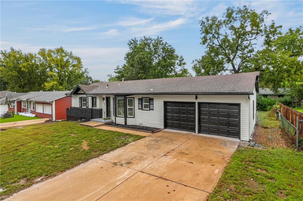 9609 E 79th Street Property Photo 3