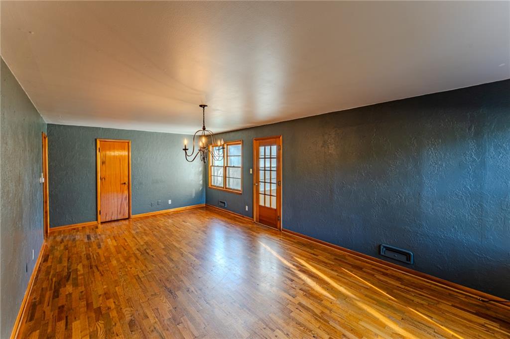 404 N State Street Property Photo 2