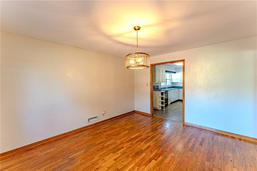 404 N State Street Property Photo 4