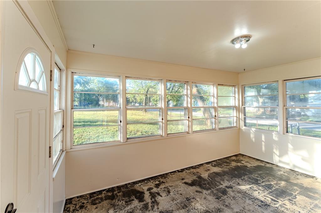 404 N State Street Property Photo 11