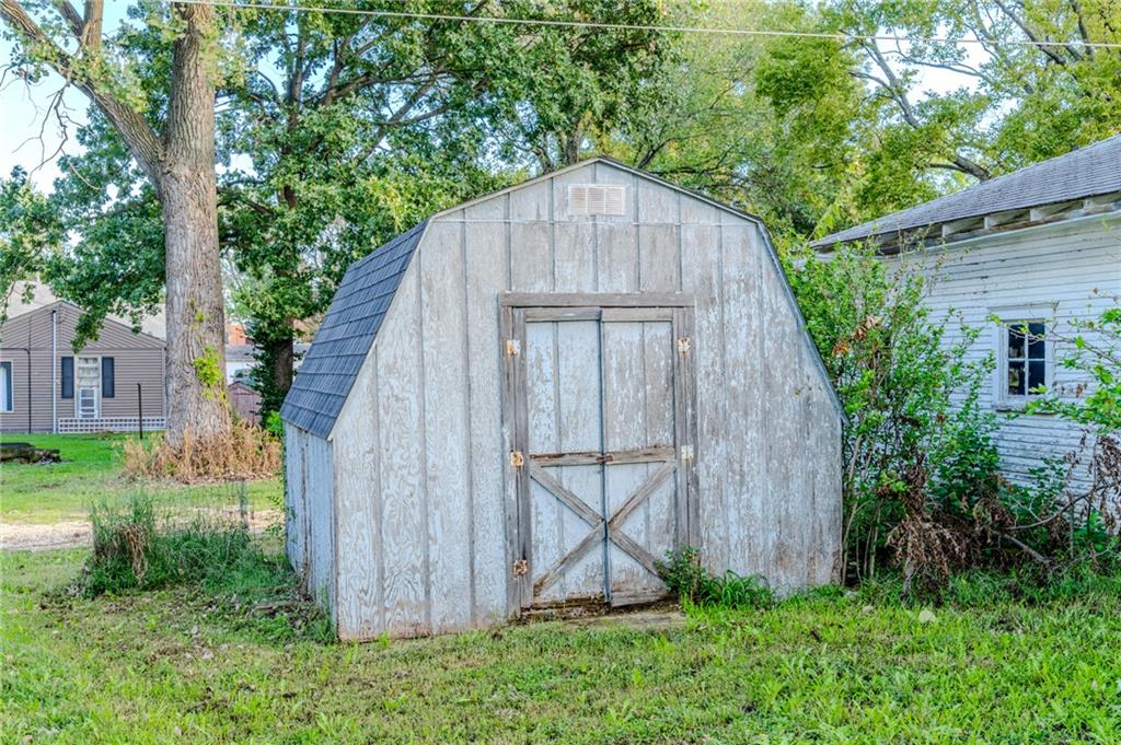 404 N State Street Property Photo 25