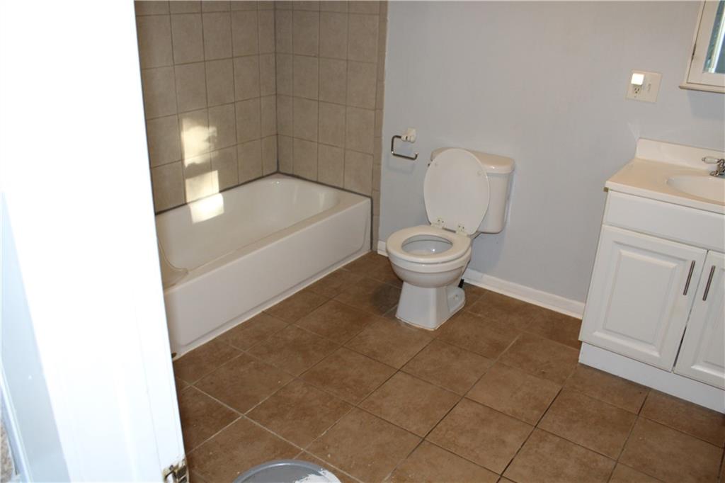 7811 Summit Street Property Photo 5