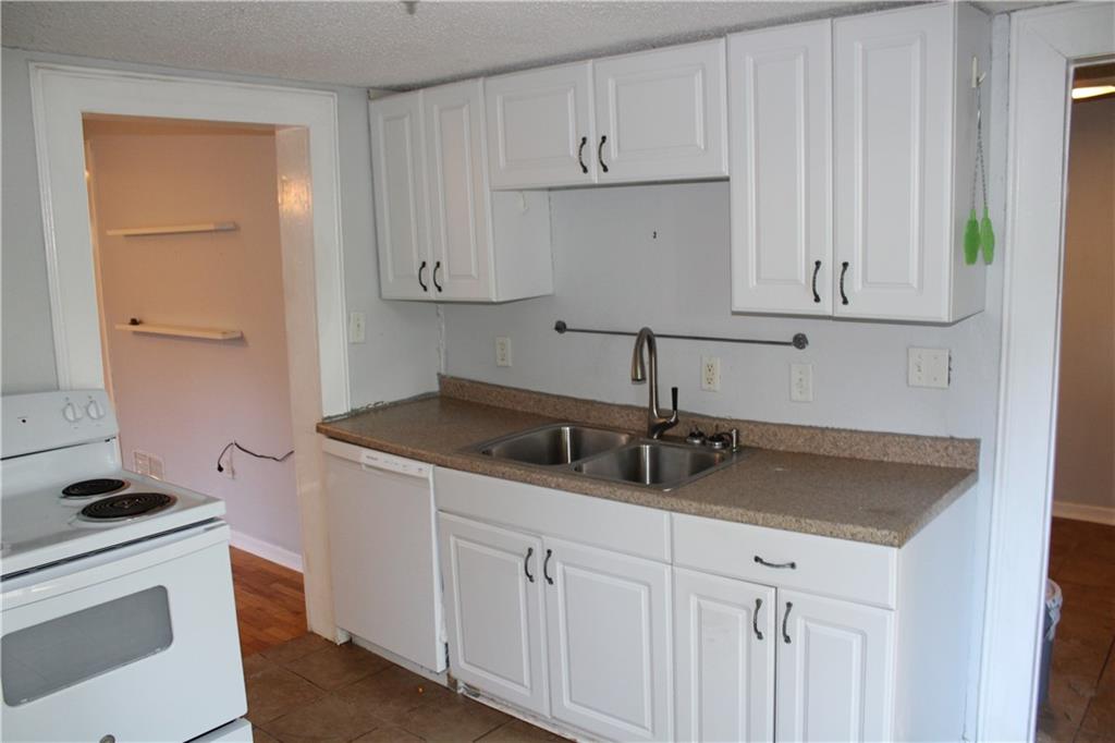 7811 Summit Street Property Photo 9
