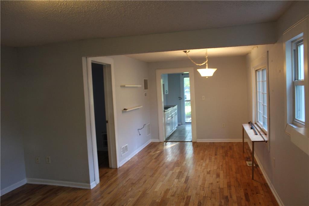 7811 Summit Street Property Photo 11