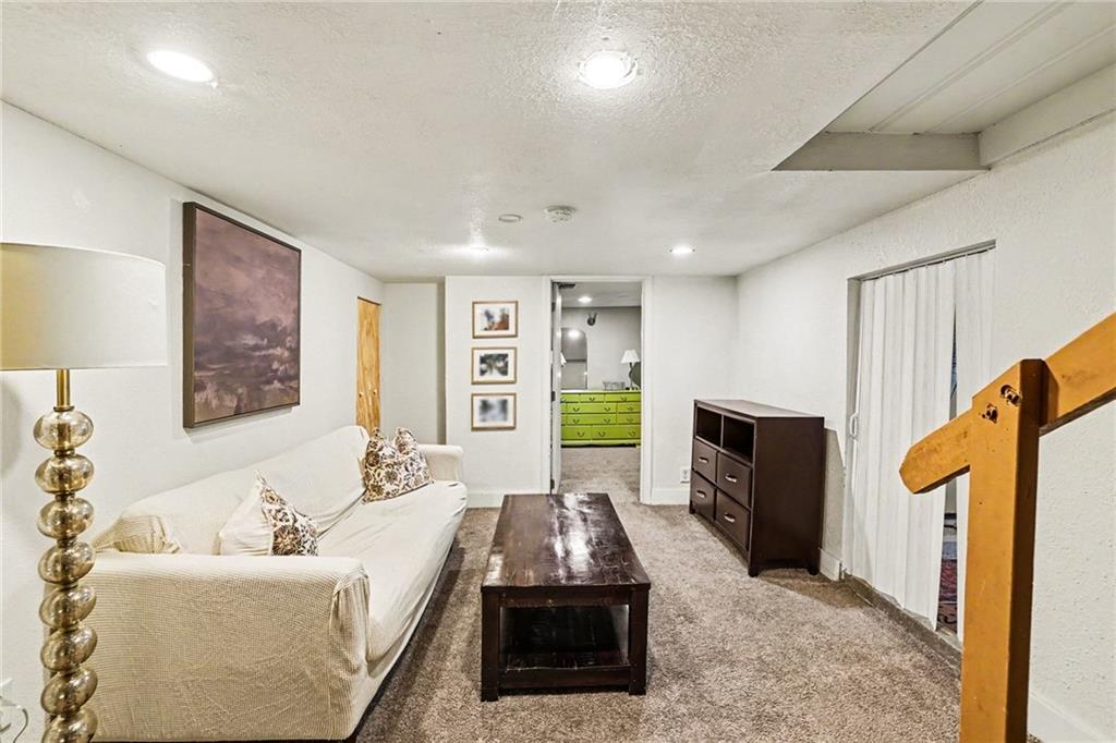 8101 Belleview Avenue Property Photo 8