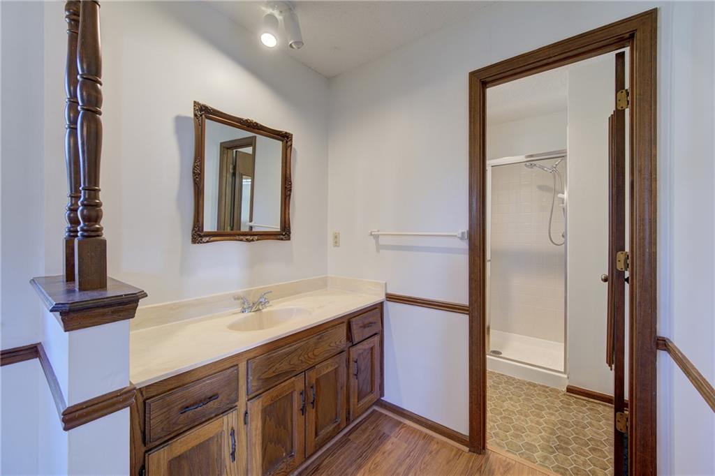 5712 Long Avenue Property Photo 10