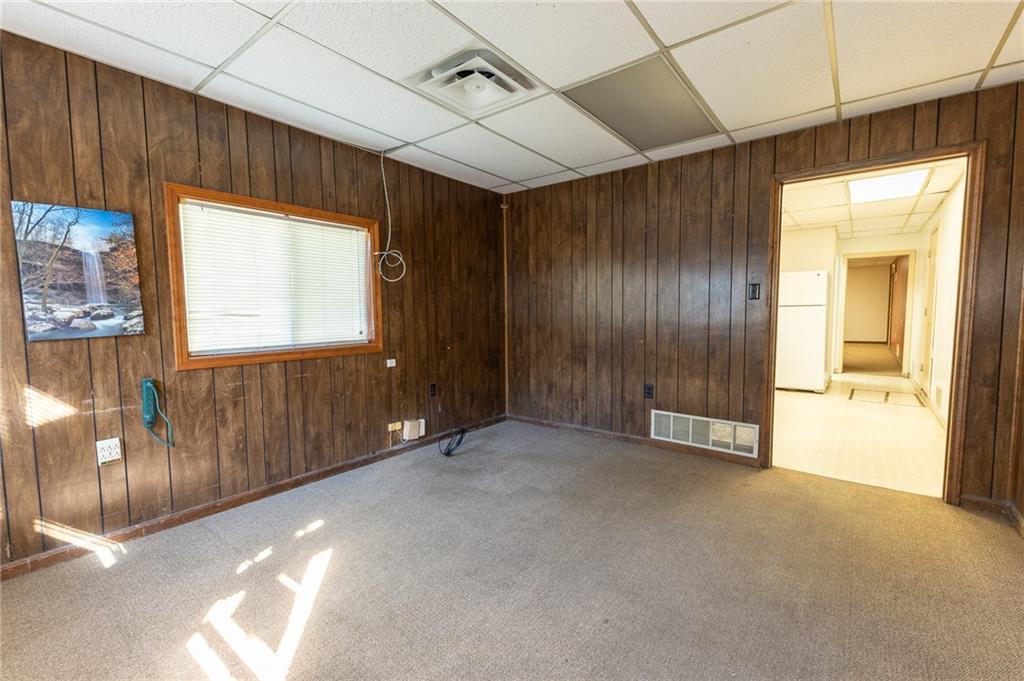 211 W Ray Street Property Photo 7