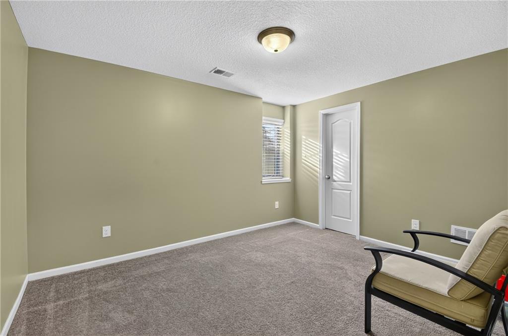 21647 W 177th Terrace Property Photo 40