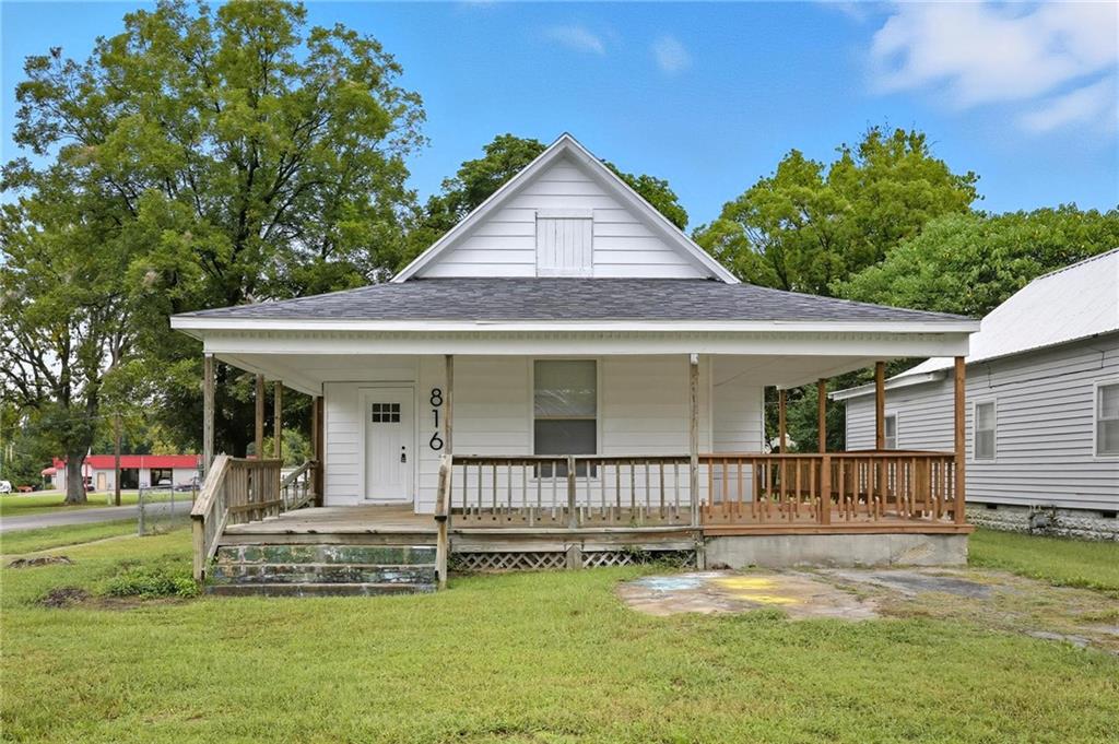 509 E Jefferson Street Property Photo 9