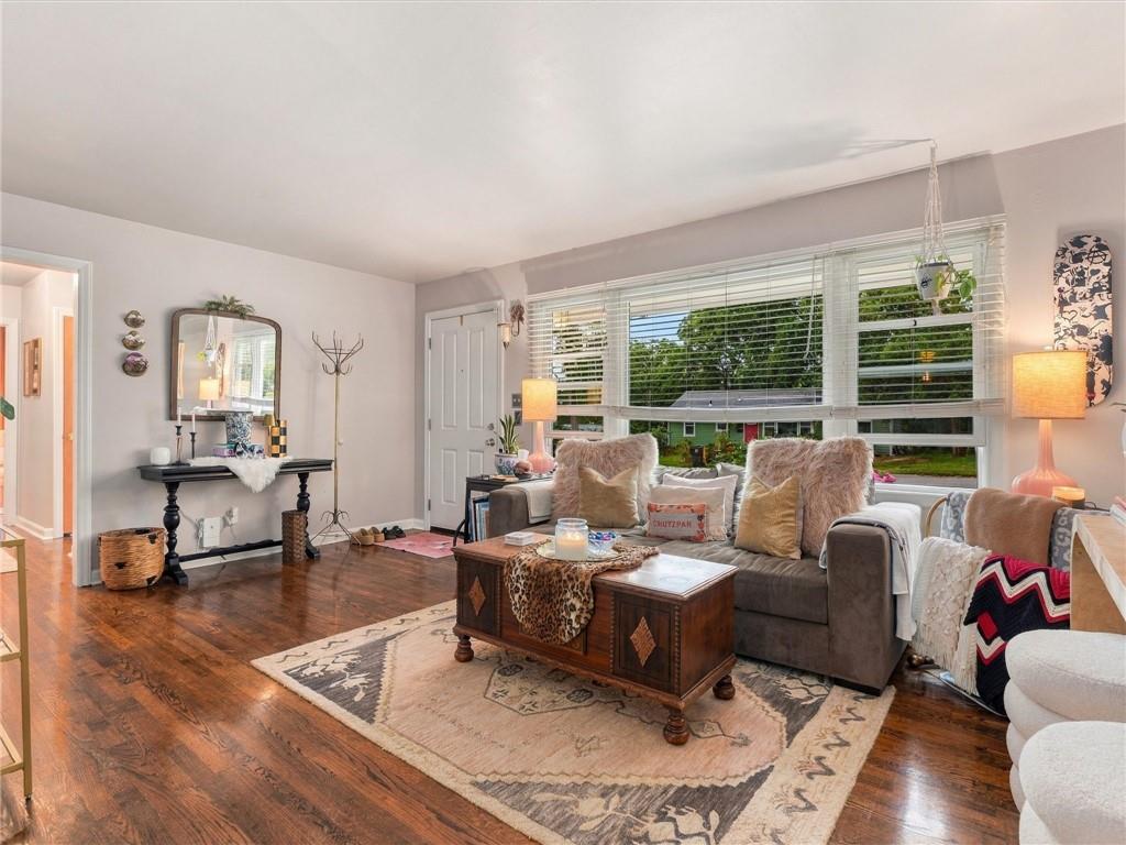 5329 N Michigan Avenue Property Photo 4