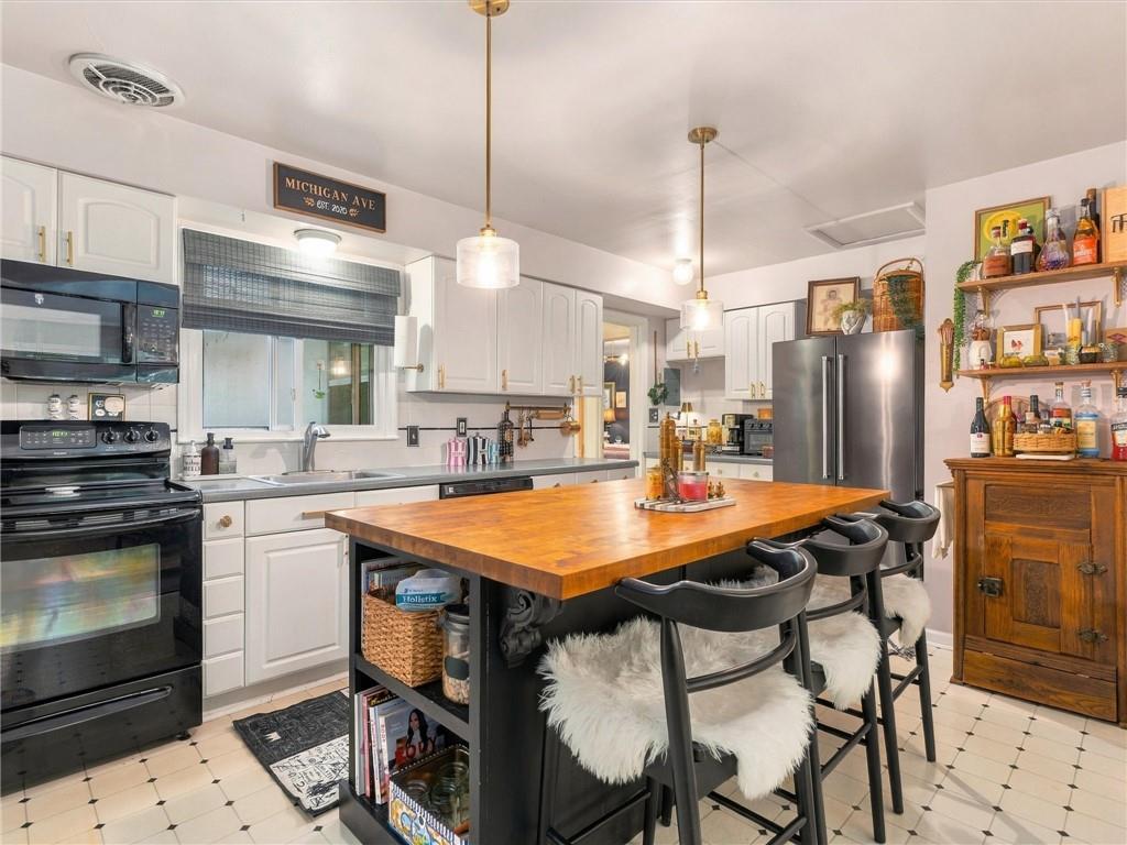 5329 N Michigan Avenue Property Photo 6