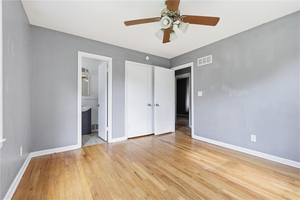 9012 Wornall Road Property Photo 14