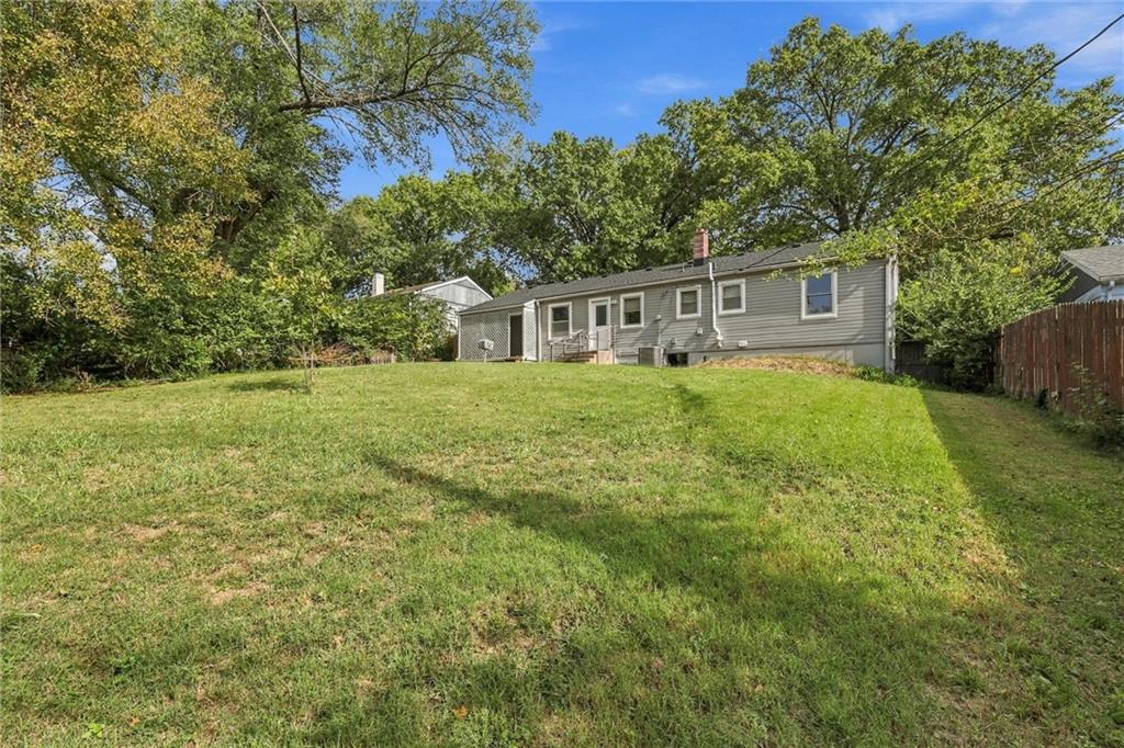 9012 Wornall Road Property Photo 19