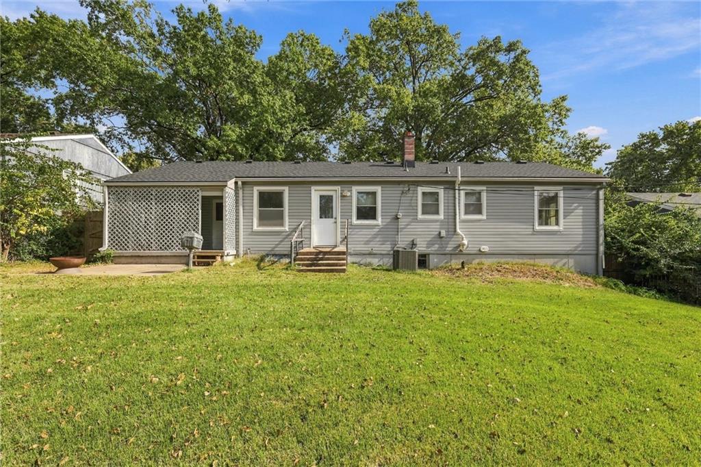 9012 Wornall Road Property Photo 20