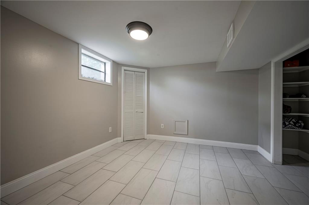 10708 E 32nd Street Property Photo 11