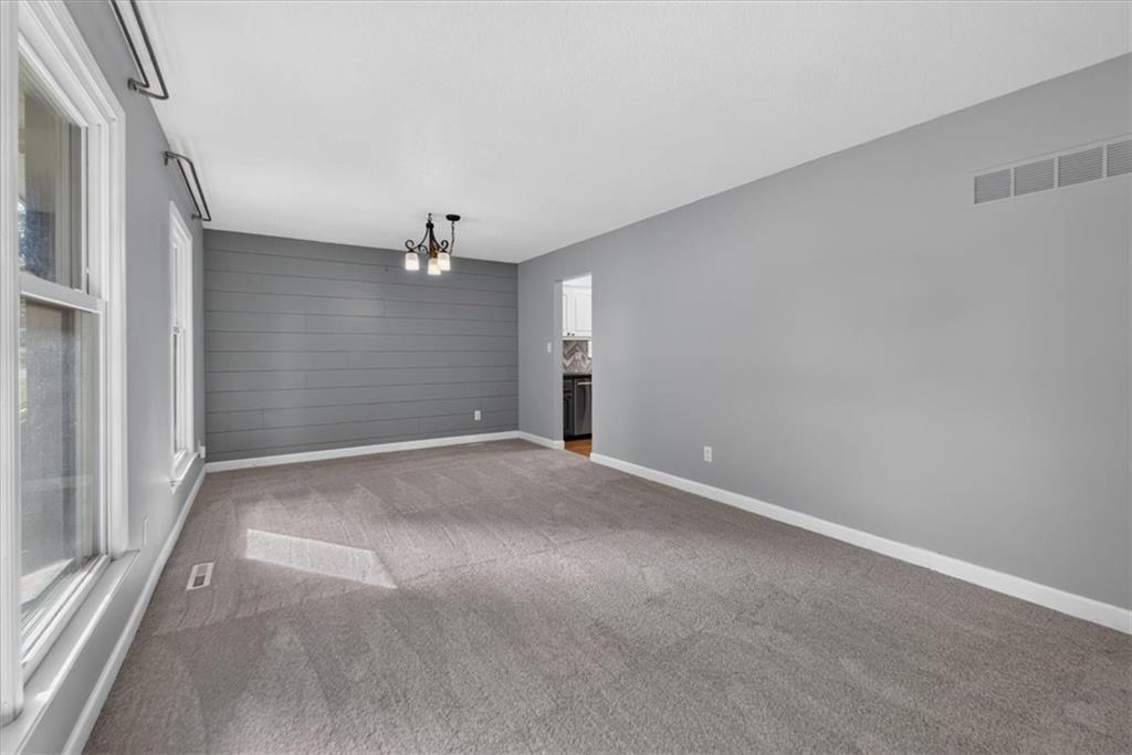 7920 N Euclid Avenue Property Photo 5
