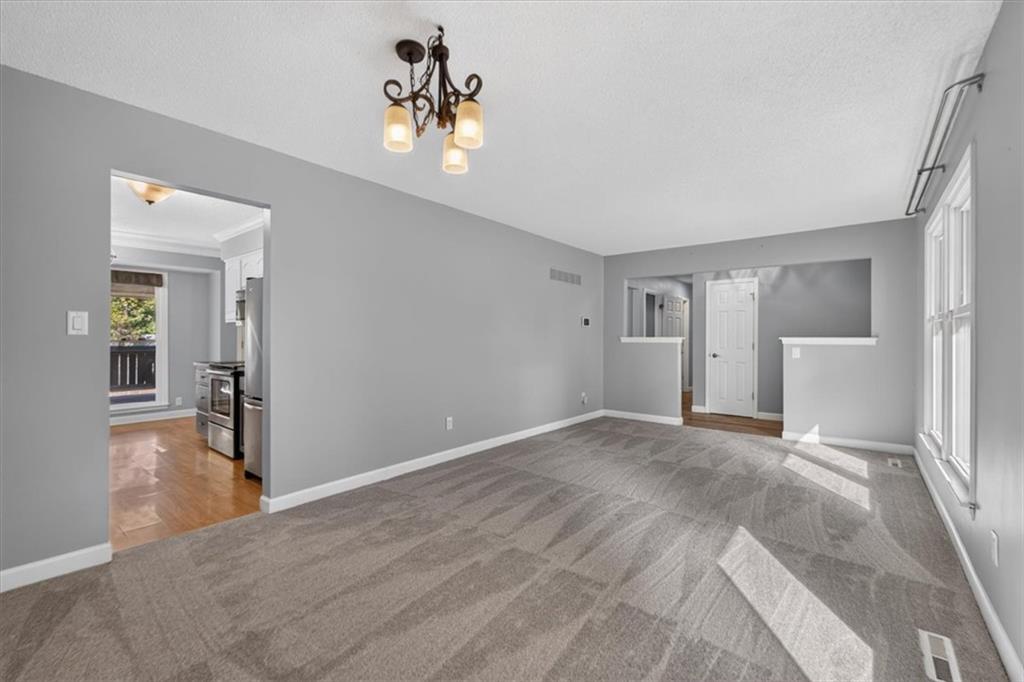 7920 N Euclid Avenue Property Photo 7