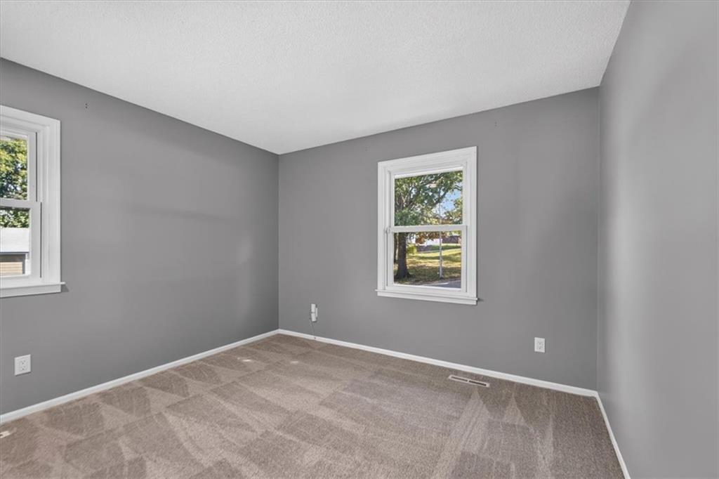 7920 N Euclid Avenue Property Photo 19
