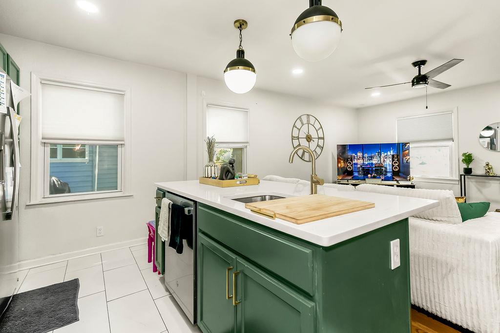 10812 E 59th Street Property Photo 7