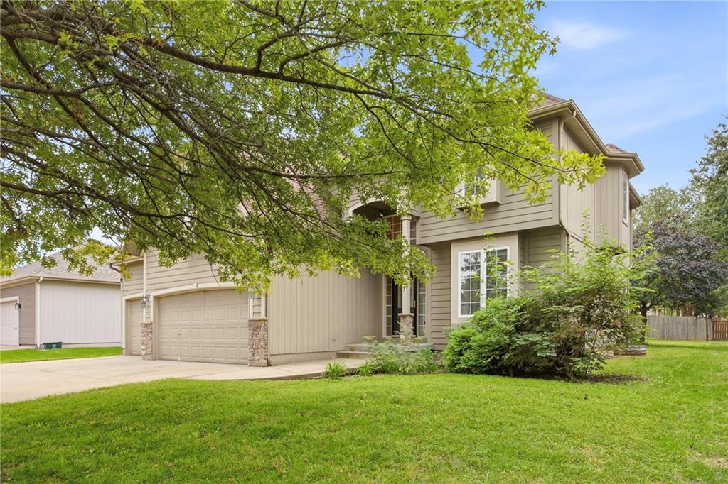 361 W Westhoff Place Property Photo 2