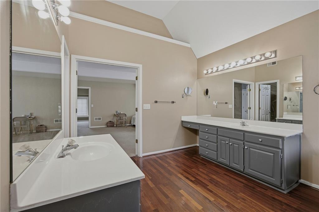 361 W Westhoff Place Property Photo 16
