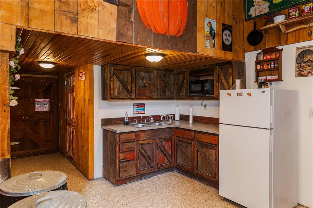 22413 State Hwy C Highway Property Photo 8