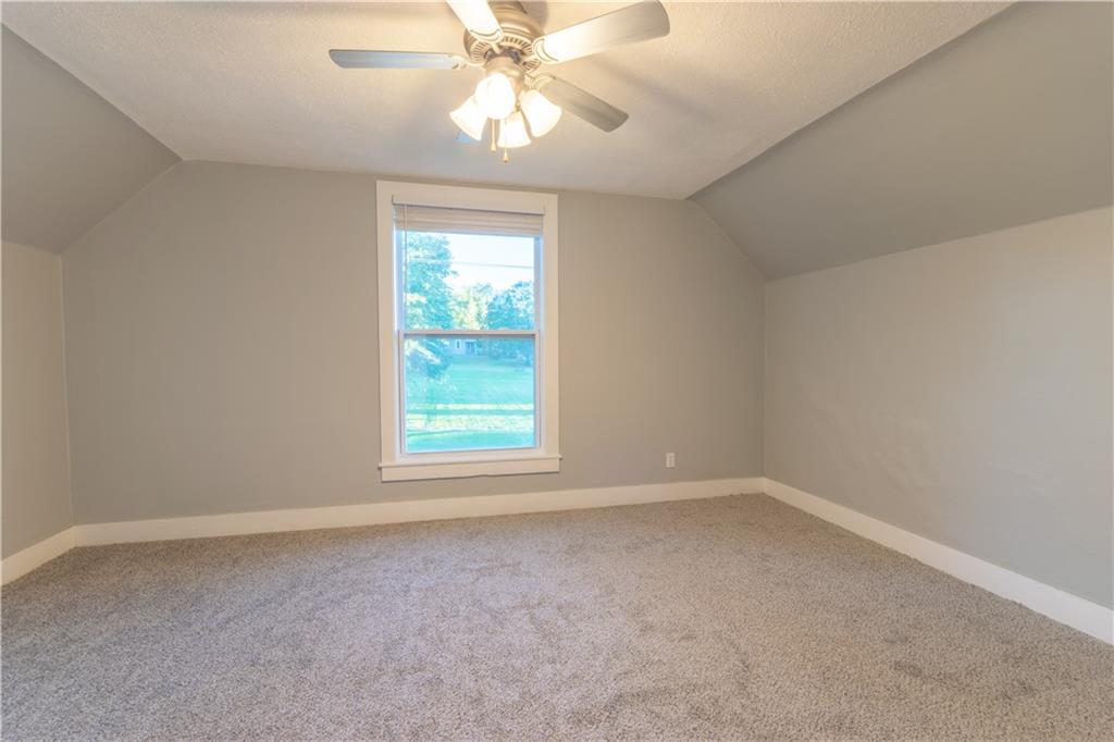 202 W Chestnut Street Property Photo 20