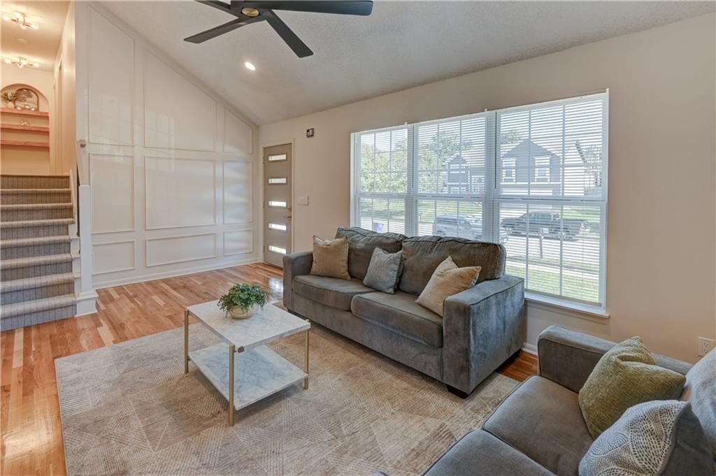 626 S Walnut Street Property Photo 3