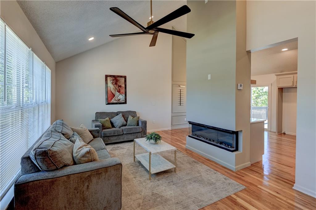 626 S Walnut Street Property Photo 4