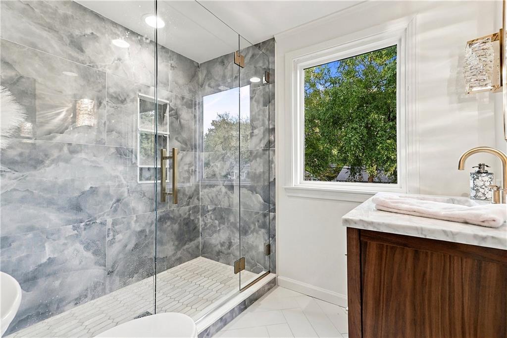 1222 W Gregory Boulevard Property Photo 19