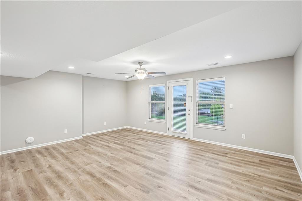 1208 Nw Hilltop Lane Property Photo 28