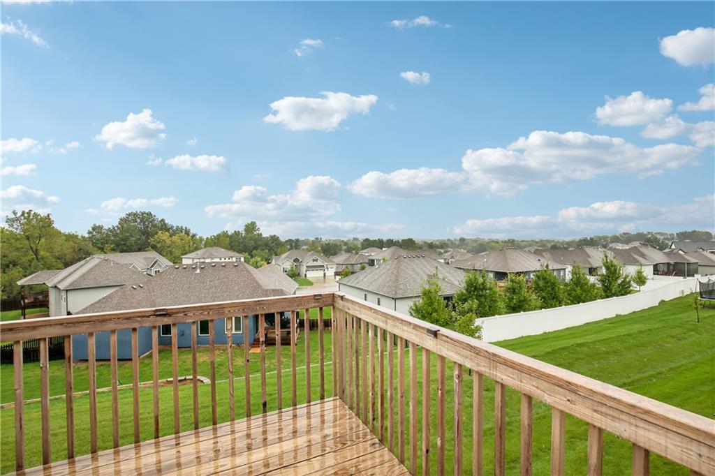 1208 Nw Hilltop Lane Property Photo 37
