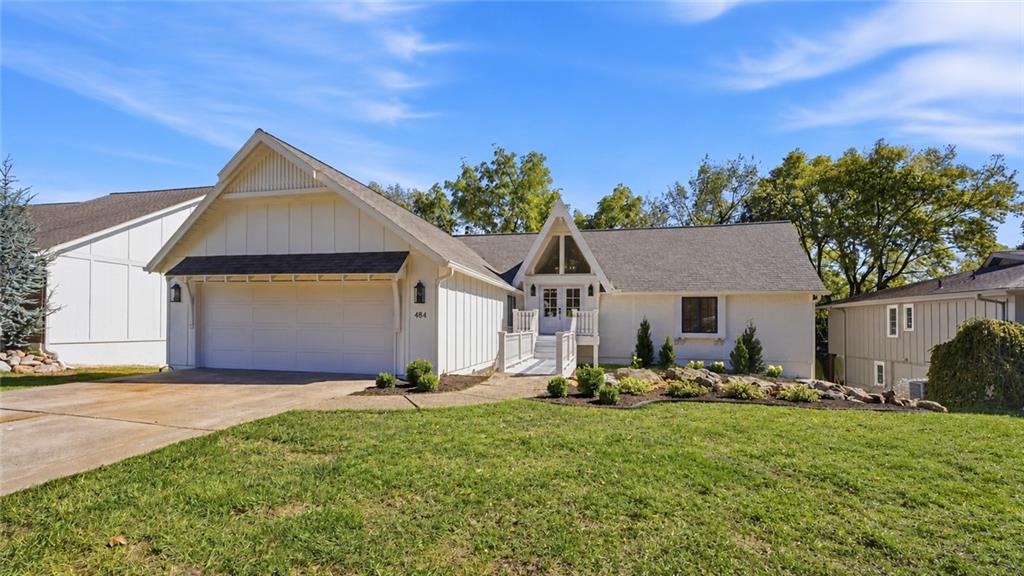 484 N Winnebago Drive Property Photo 2