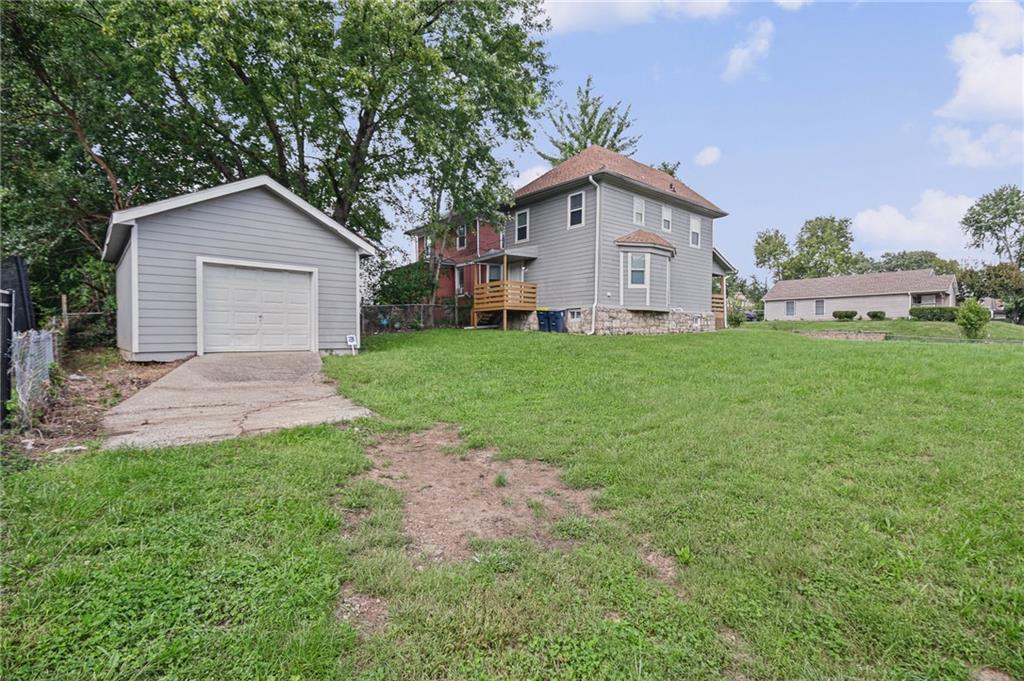 1411 E 35th Street Property Photo 24