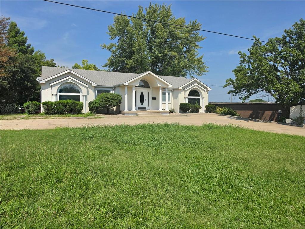 1101 Us 40 Highway Property Photo 1