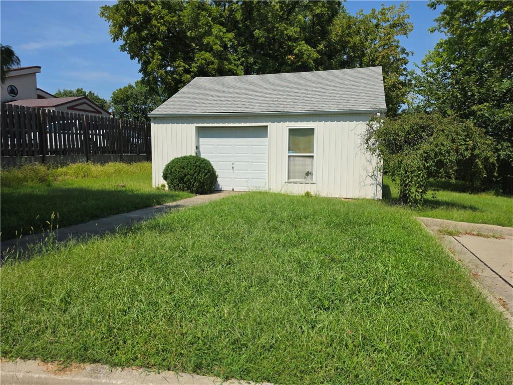 1101 Us 40 Highway Property Photo 7