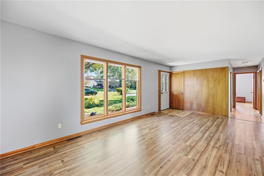 205 S Westview Road Property Photo 6