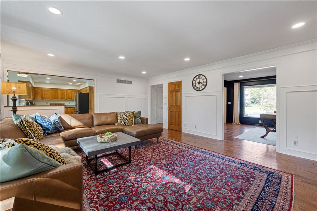 12432 Perry Street Property Photo 10