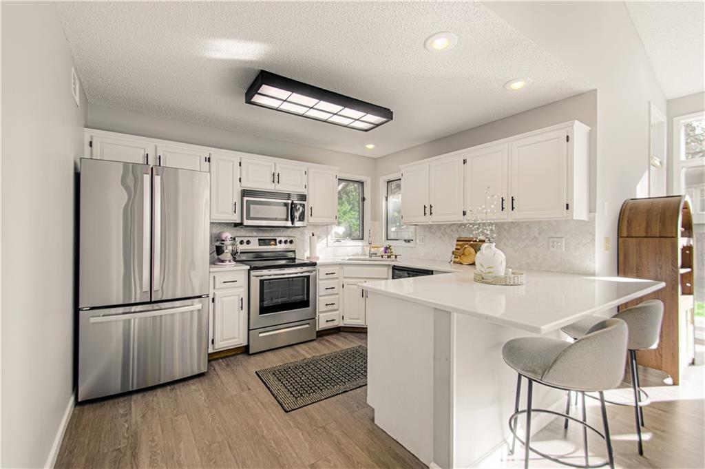 1331 Amesbury Avenue Property Photo 8