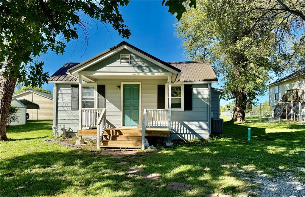 414 Darneal Avenue Property Photo 1