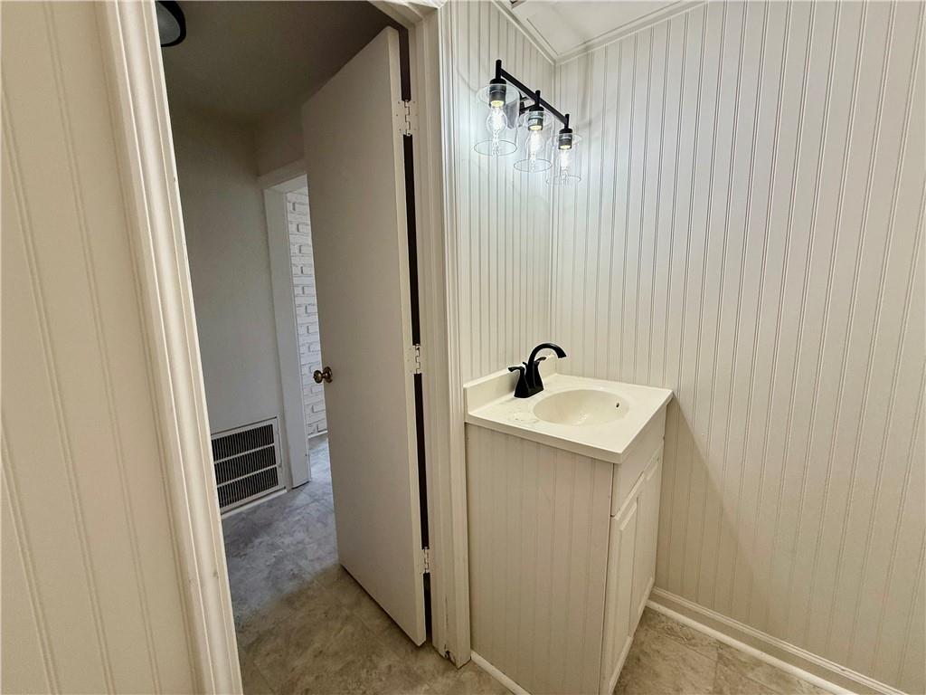 414 Darneal Avenue Property Photo 4