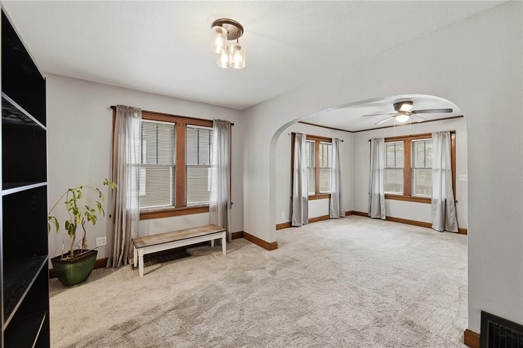 124 S Myrtle Street Property Photo 15