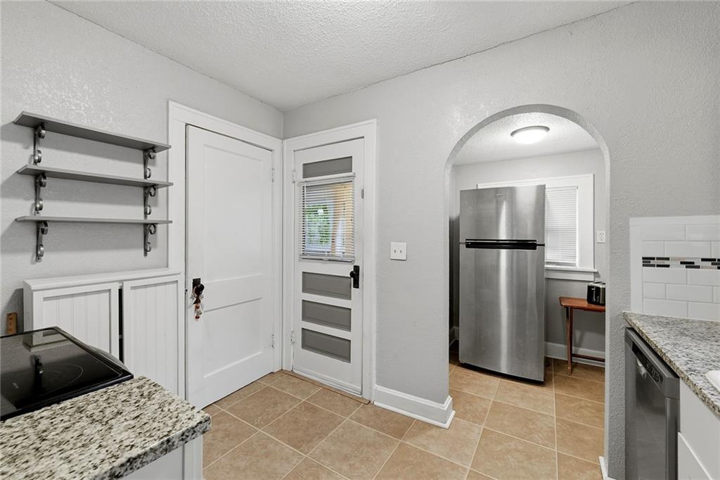 124 S Myrtle Street Property Photo 23
